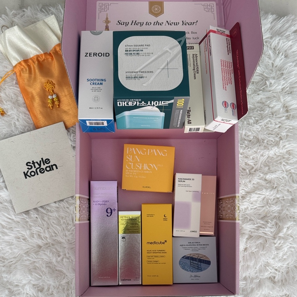 Style Korean 11pc Skincare Set with Serums and Sunscreen